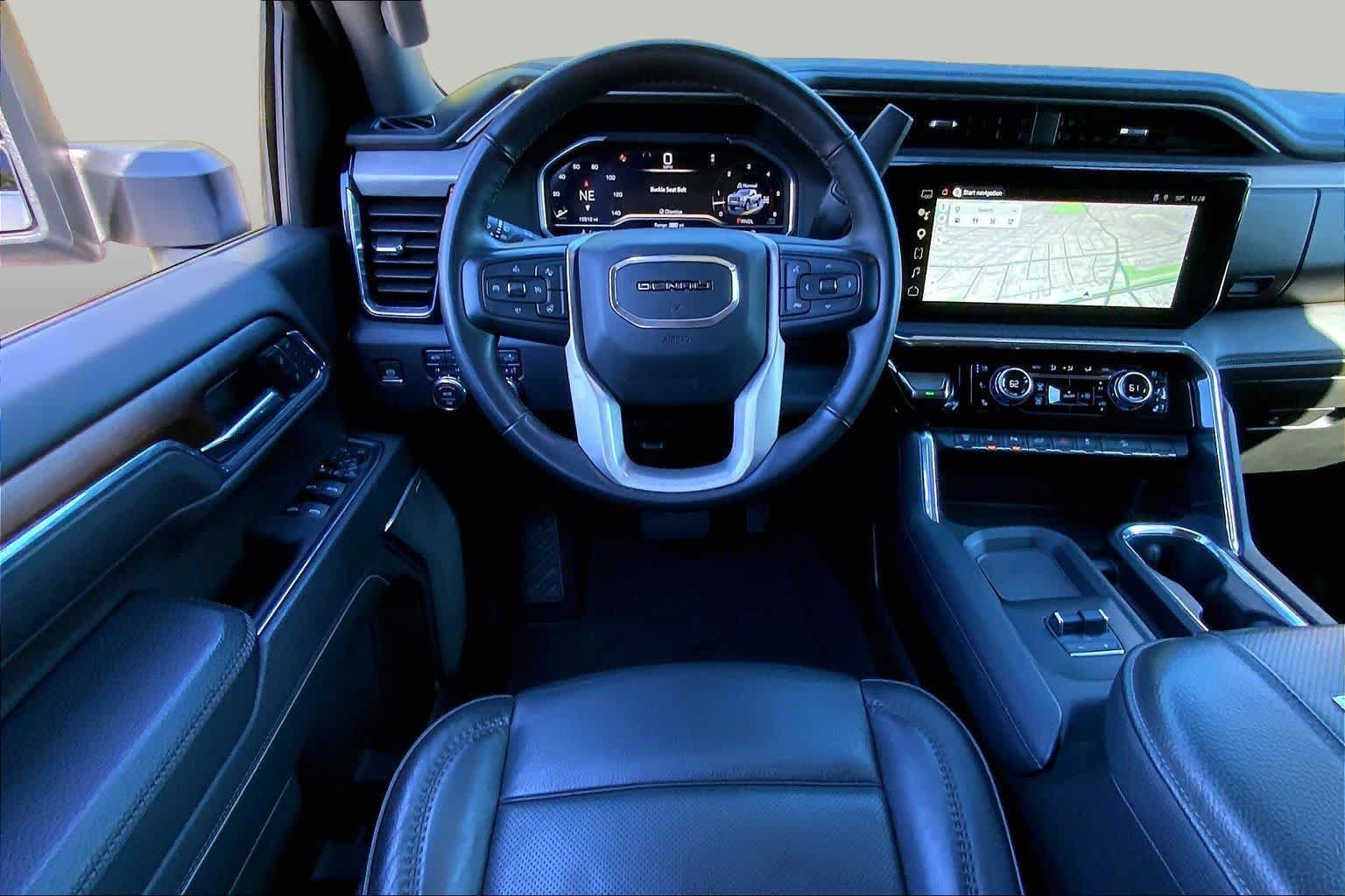 Used 2024 GMC Sierra 2500 Denali w/ Denali Reserve Package AWD/4WD image 5