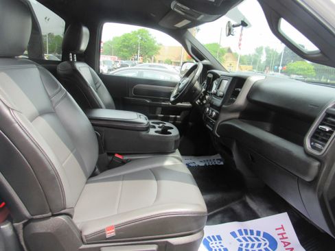 Used 2022 RAM 5500 Tradesman RWD image 16