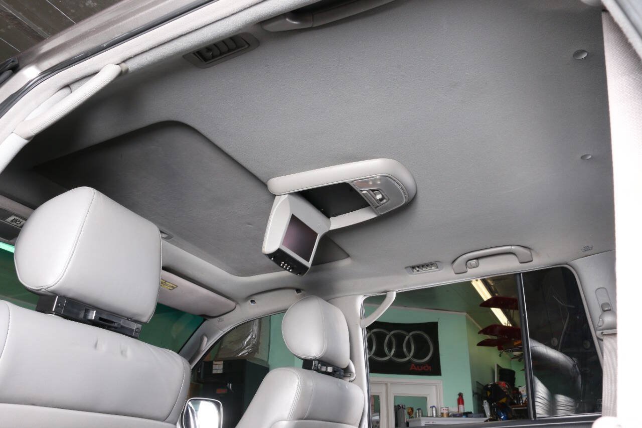 Used 2004 Toyota Land Cruiser AWD/4WD image 56
