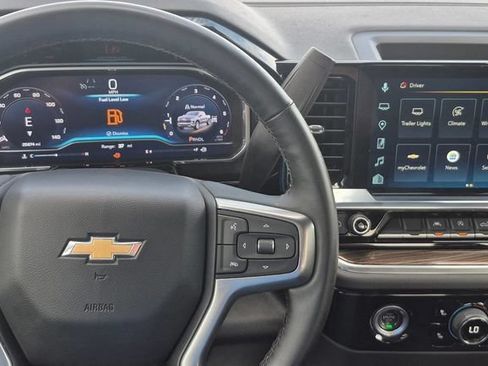 Used 2024 Chevrolet Silverado 1500 LT AWD/4WD image 68