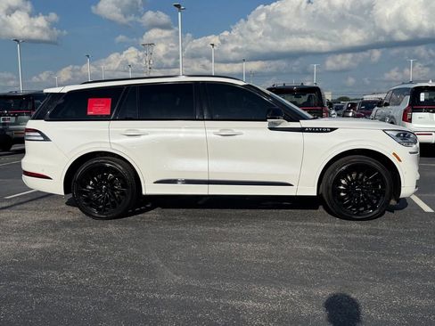 Used 2024 Lincoln Aviator Reserve w/ Equipment Group 201A AWD/4WD image 4