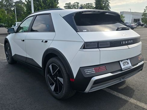 New 2025 Hyundai Ioniq 5 SEL image 7