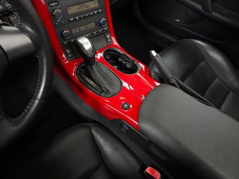 Used 2006 Chevrolet Corvette Convertible w/ Preferred Equipment Group image 30