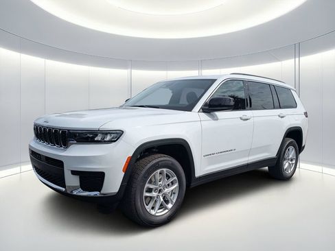 New 2026 Jeep Grand Cherokee L Laredo AWD/4WD image 8