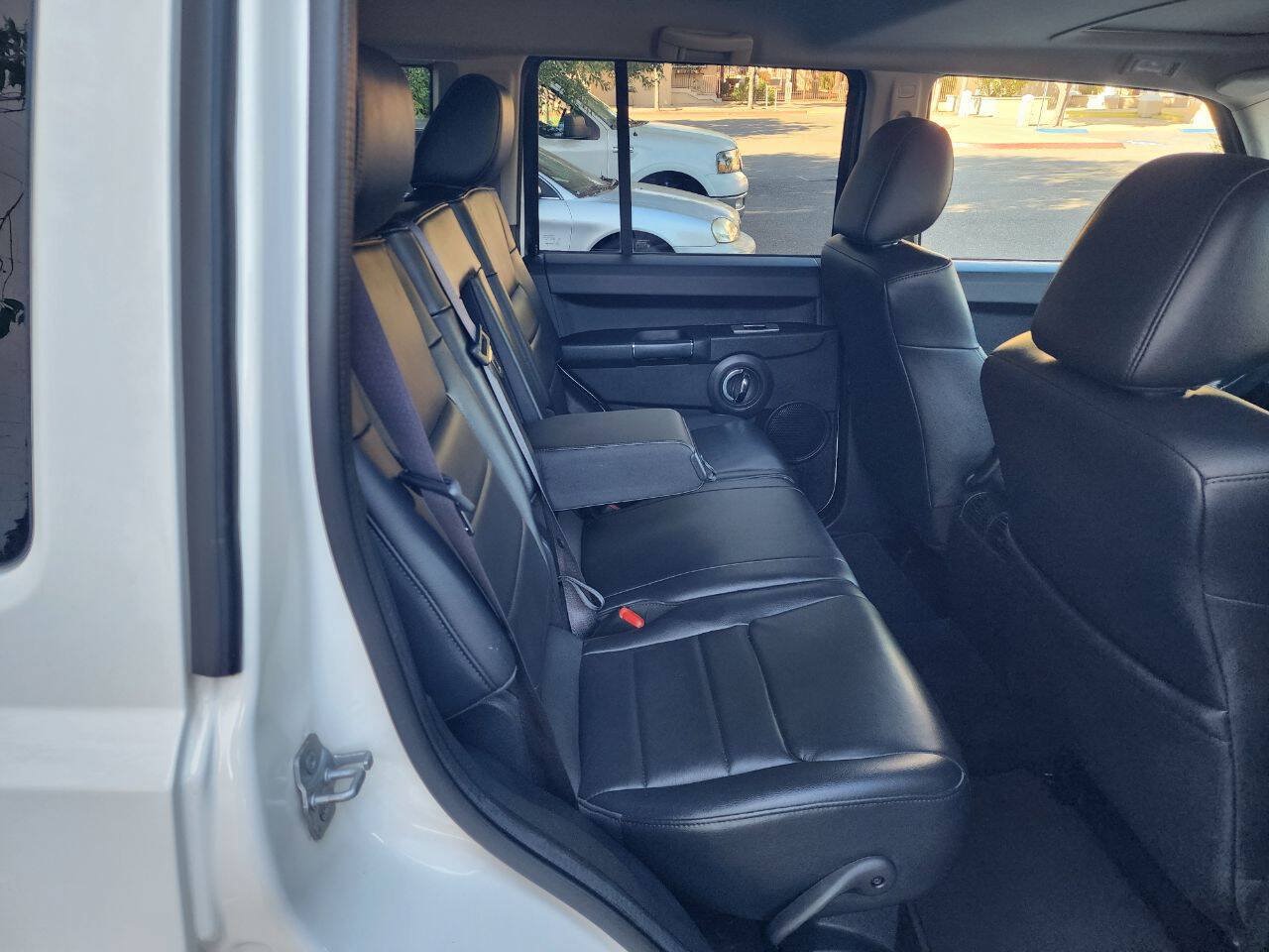 Used 2010 Jeep Commander Sport w/ Sun/Sound Group RWD image 19