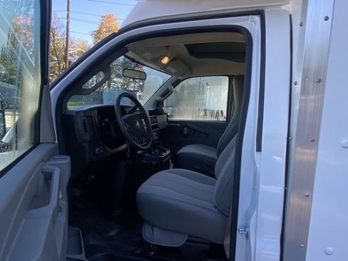 New 2025 Chevrolet Express 3500 w/ Power Convenience Package image 16
