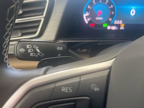 New 2025 Volkswagen Atlas Cross Sport SE image 20