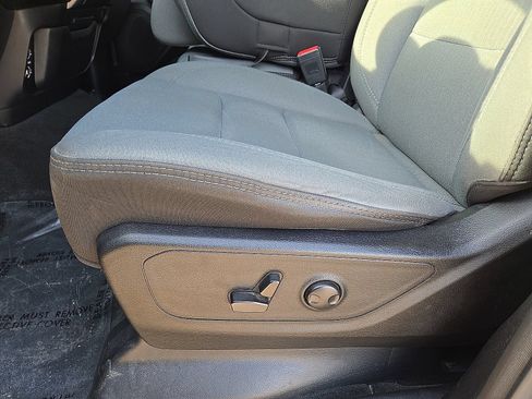 Used 2022 RAM 1500 Big Horn RWD image 23
