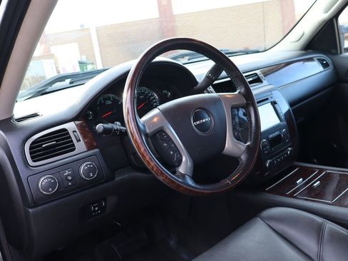 Used 2014 GMC Sierra 2500 Denali w/ Suspension Package, Off-Road image 16