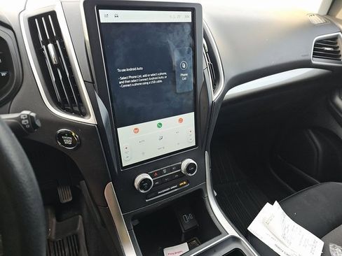 Used 2022 Ford Edge SE w/ Black Appearance Package image 6