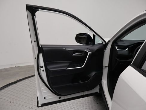 Used 2024 Toyota RAV4 XLE FWD image 16