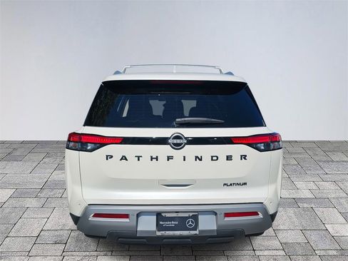 Used 2024 Nissan Pathfinder Platinum w/ Black Appearance Package image 6