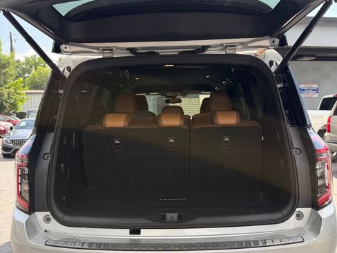 Used 2025 Nissan Armada SL AWD/4WD image 19