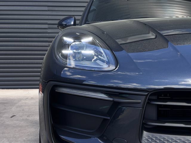 Certified 2026 Porsche Macan AWD/4WD image 12