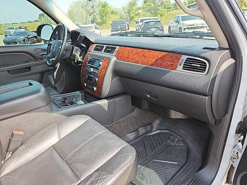 Used 2012 Chevrolet Tahoe LT AWD/4WD image 43
