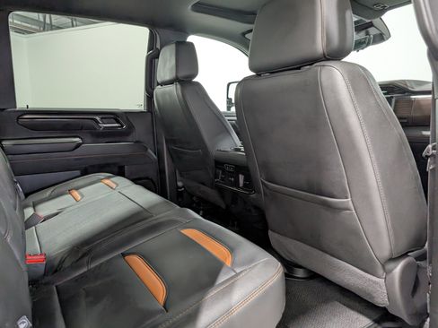 Used 2025 GMC Sierra 2500 AT4 w/ AT4 Premium Plus Package image 19