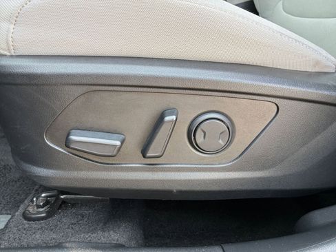 Used 2025 Hyundai Tucson SEL FWD image 22