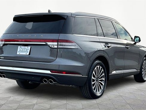 Used 2024 Lincoln Aviator Reserve image 2
