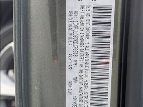 Used 2019 Jeep Cherokee Limited image 25