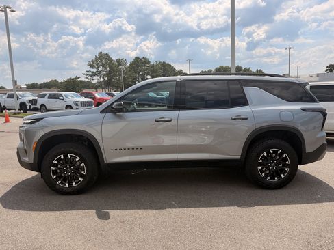 Used 2024 Chevrolet Traverse Z71 AWD/4WD image 12