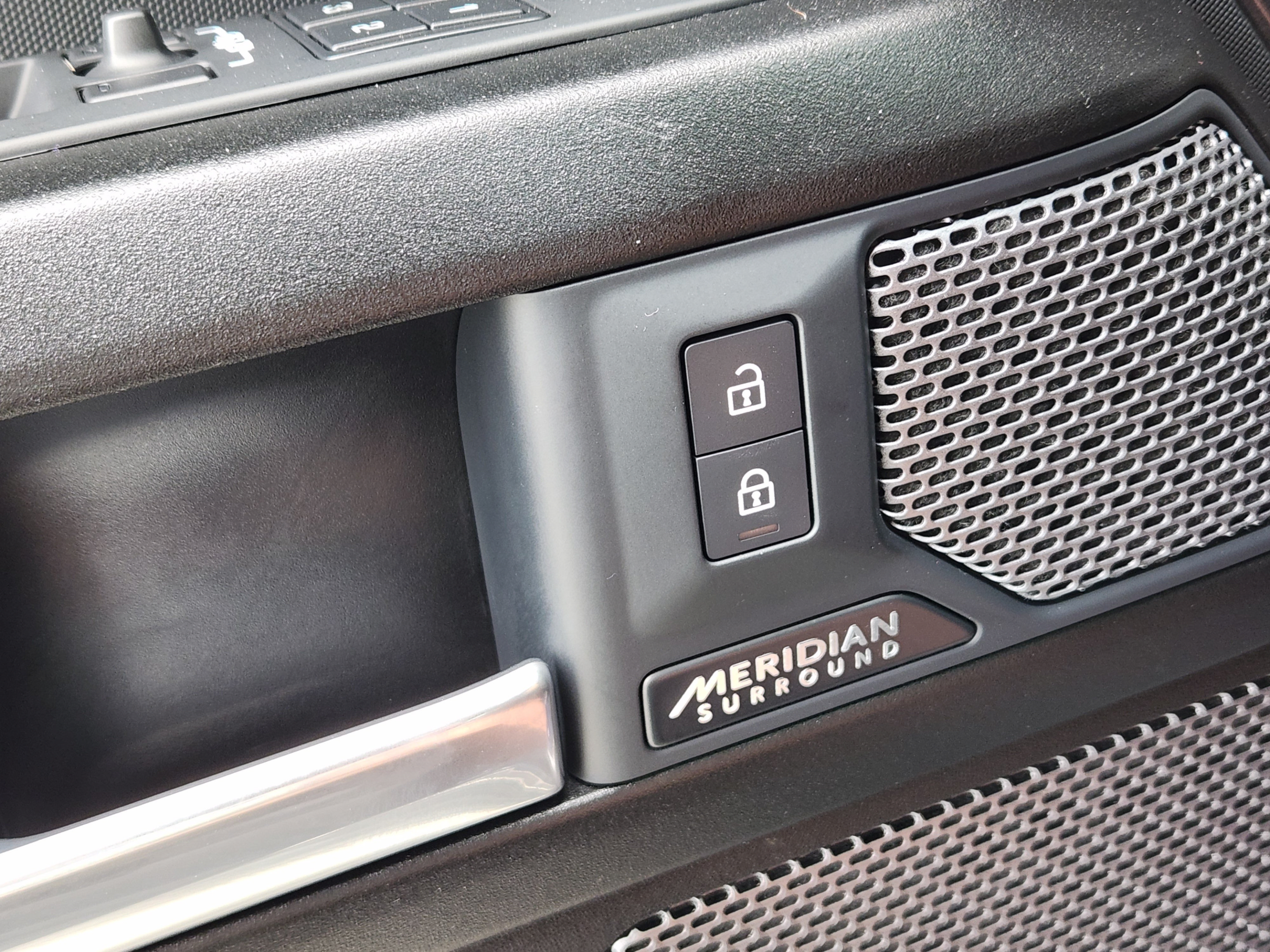 Used 2023 Land Rover Defender 110 Carpathian Edition AWD/4WD image 19