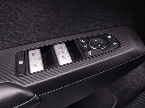 Used 2024 Mitsubishi Outlander SE image 20