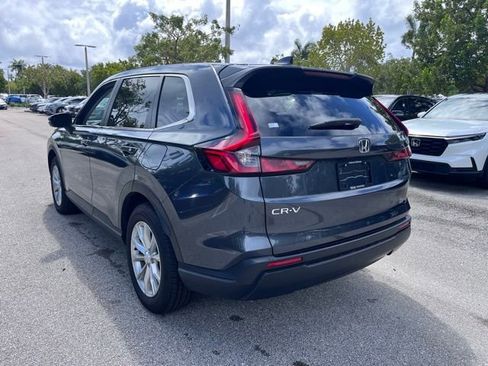 Used 2025 Honda CR-V EX image 3
