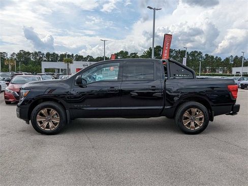 New 2024 Nissan Titan SV w/ SV Bronze Edition Package image 6