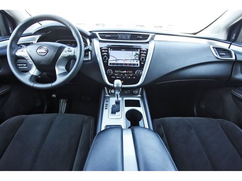 Used 2018 Nissan Murano SV w/ Premium Package FWD image 12