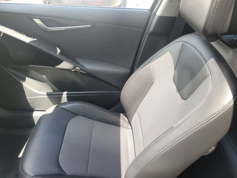 Certified 2025 Kia Niro EX Touring FWD image 29