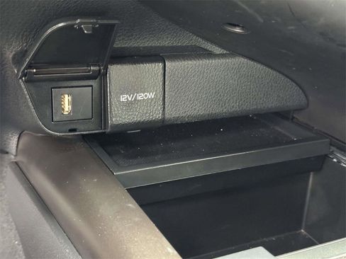 Used 2024 Toyota Camry LE image 8