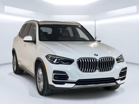 Used 2023 BMW X5 xDrive40i w/ Premium Package AWD/4WD image 9