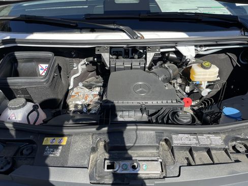 New 2025 Mercedes-Benz Sprinter 2500 image 42