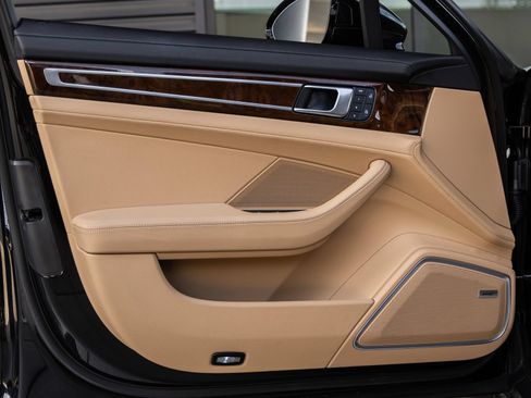 Certified 2023 Porsche Panamera 4 Platinum Edition AWD/4WD image 21