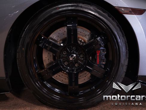 Used 2014 Nissan GT-R Black Edition image 24
