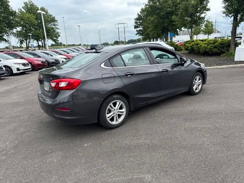 Used 2017 Chevrolet Cruze LT w/ Convenience Package FWD image 12