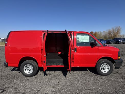 New 2025 Chevrolet Express 2500 w/ Driver Convenience Package image 7