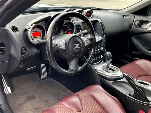 Used 2010 Nissan 370Z Touring image 13