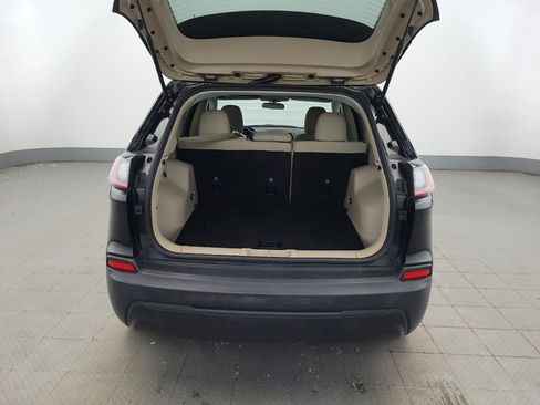 Used 2020 Jeep Cherokee Latitude FWD image 29
