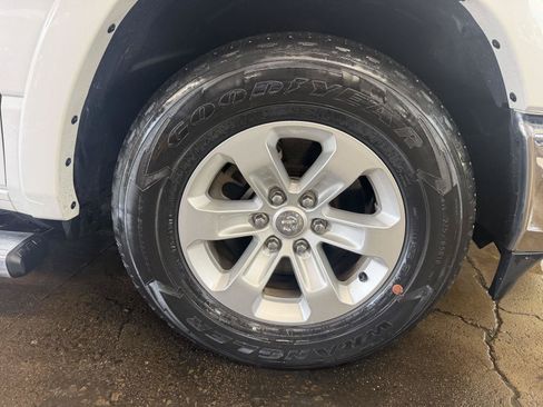 Used 2020 RAM 1500 Laramie RWD image 9