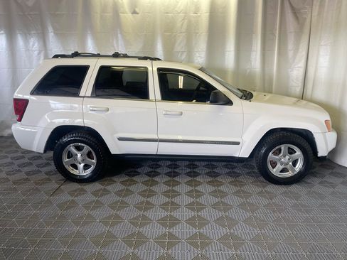 Used 2005 Jeep Grand Cherokee Limited AWD/4WD image 9