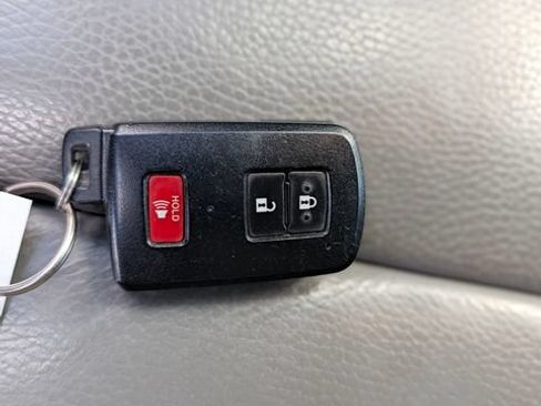 Used 2020 Toyota Tundra Limited w/ Limited Premium Package AWD/4WD image 29