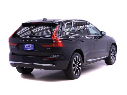Certified 2023 Volvo XC60 B5 Plus image 8