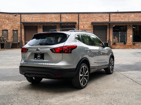 Used 2017 Nissan Rogue Sport SL FWD image 9