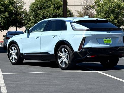 Used 2024 Cadillac Lyriq Tech RWD image 3