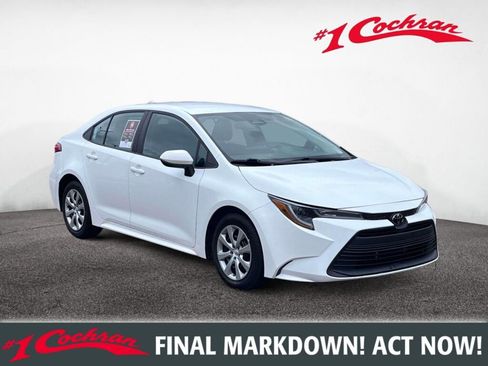 Used 2023 Toyota Corolla LE FWD image 1