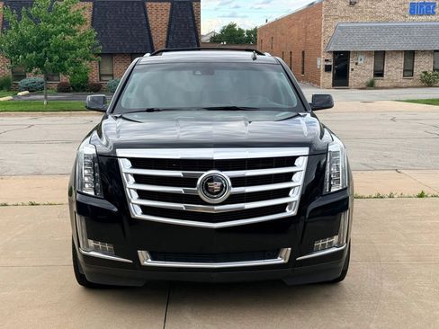Used 2015 Cadillac Escalade Premium AWD/4WD image 2