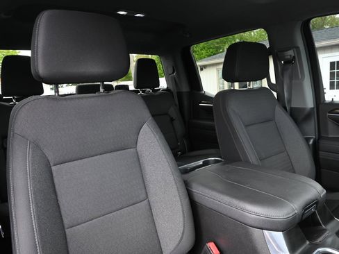 Used 2024 GMC Sierra 1500 Elevation w/ LPO, Elevation Black Package AWD/4WD image 33