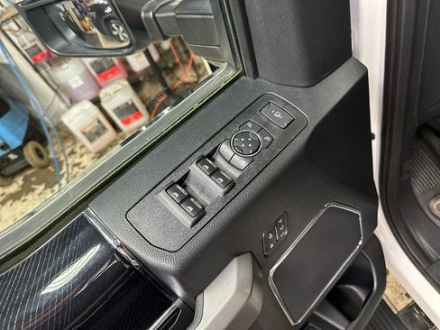 Used 2021 Ford F350 Platinum AWD/4WD image 16