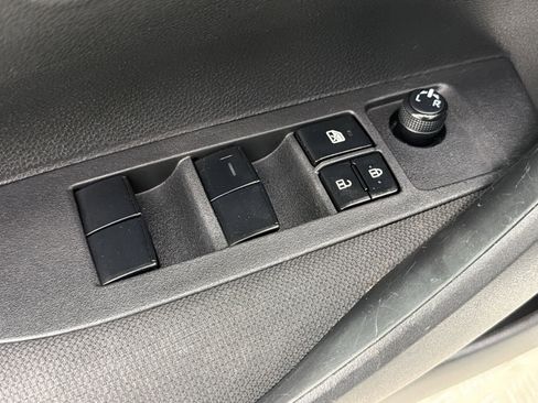Used 2024 Toyota Corolla LE FWD image 11